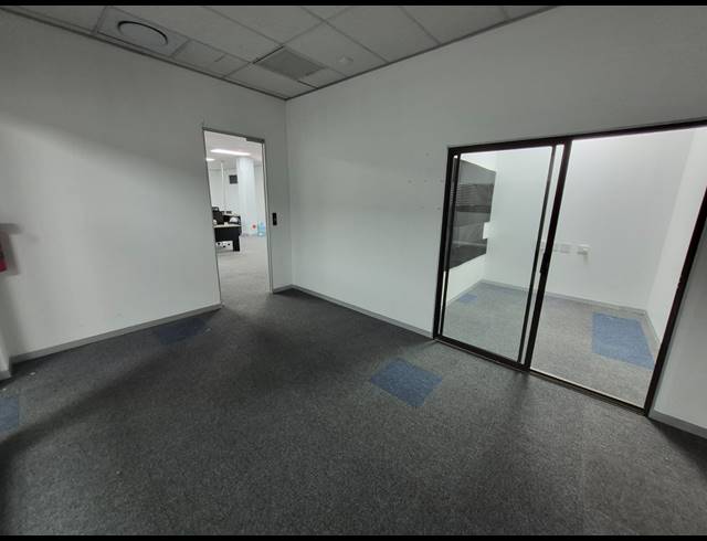 331M² OFFICE TO LET IN RIVONIA
